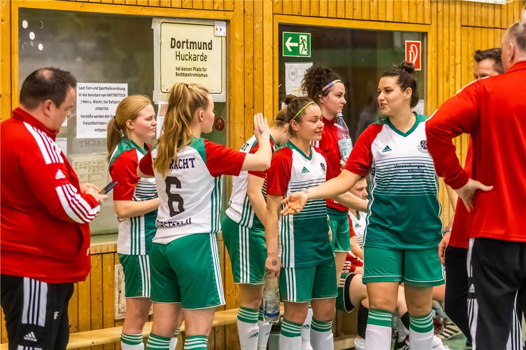 Impressionen vom Finaltag beim Dortmunder Hallenmasters der Frauen. Borussia Dortmund setzte sich im Finale gegen den TV Brechten durch und feierte den Sieg.