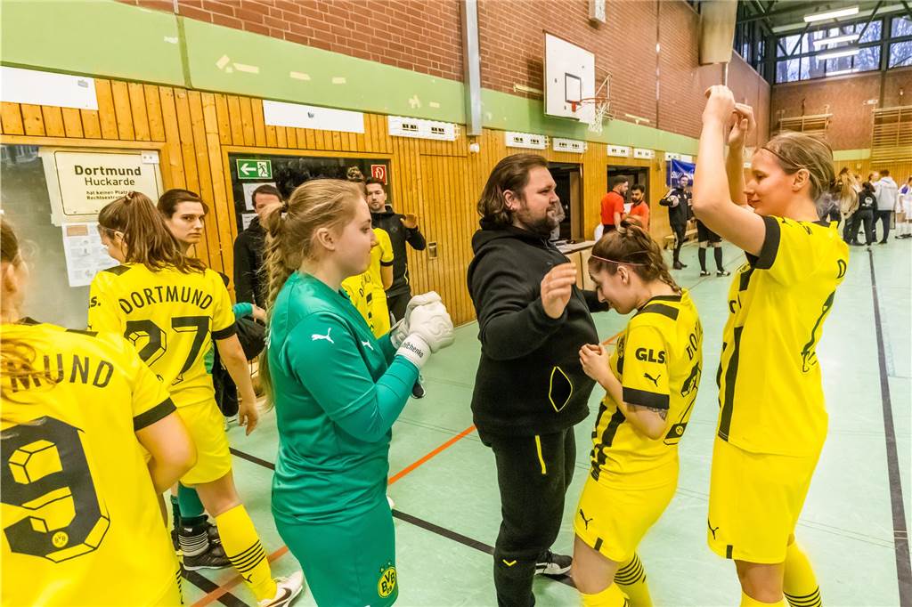 Impressionen vom Finaltag beim Dortmunder Hallenmasters der Frauen. Borussia Dortmund setzte sich im Finale gegen den TV Brechten durch und feierte den Sieg.