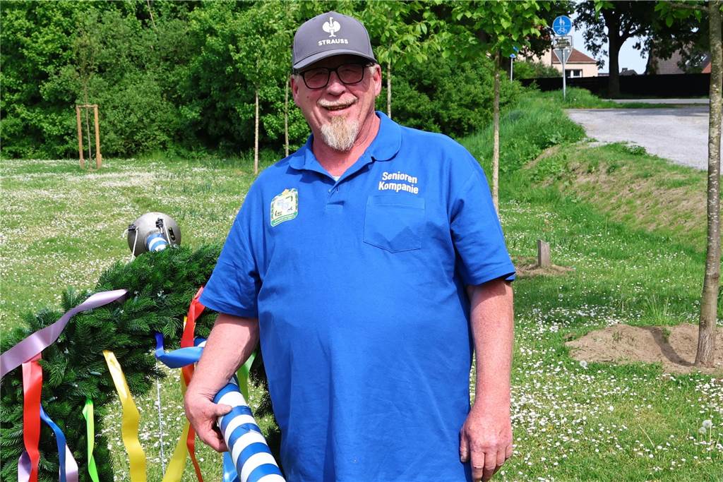 Impressionen vom Maibaumaufstellen der Schützen Haltern-West