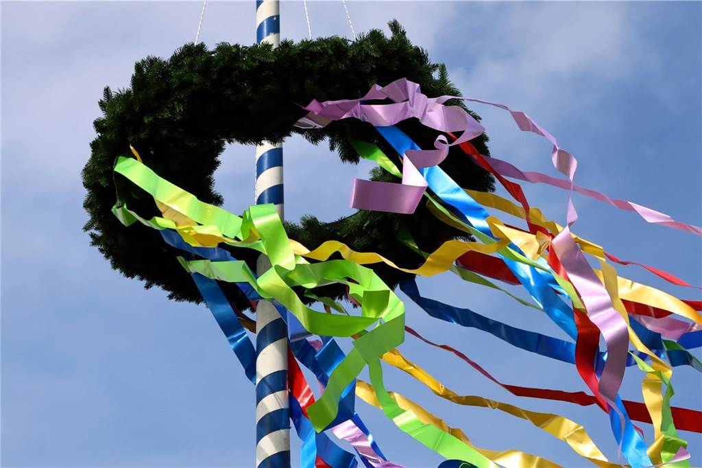 Impressionen vom Maibaumaufstellen der Schützen Haltern-West