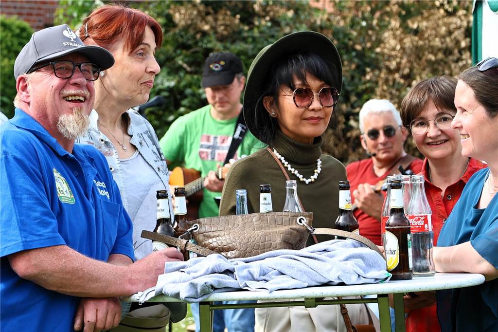 Impressionen vom Maibaumaufstellen der Schützen Haltern-West