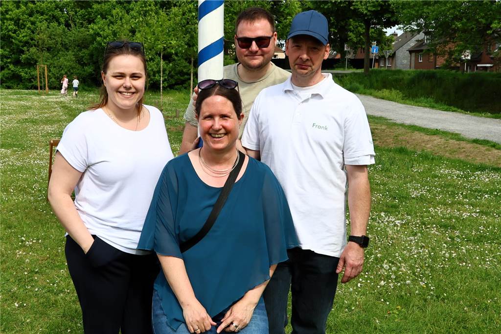 Impressionen vom Maibaumaufstellen der Schützen Haltern-West