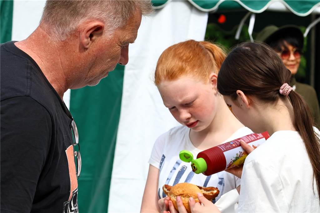 Impressionen vom Maibaumaufstellen der Schützen Haltern-West