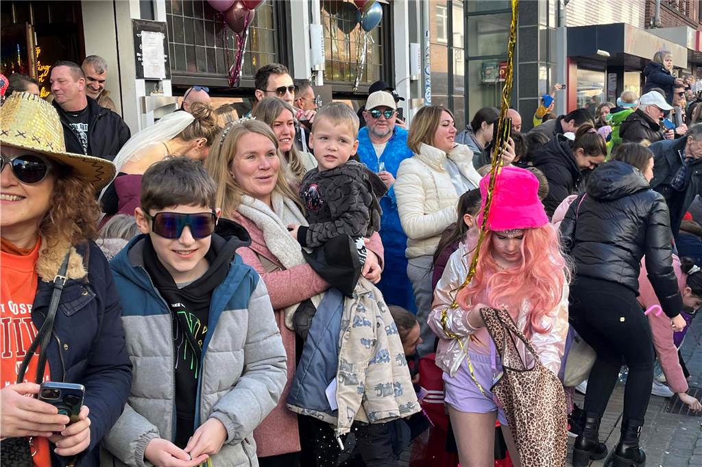 Impressionen vom Rosenmontagszug 2025 in Dorsten