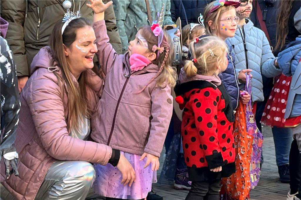 Impressionen vom Rosenmontagszug 2025 in Dorsten