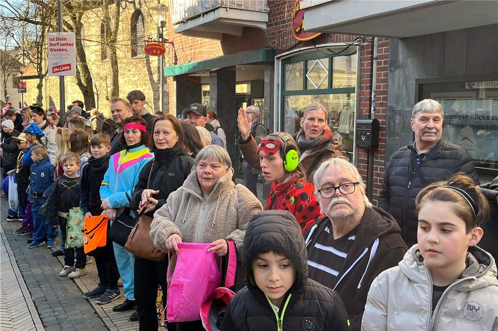 Impressionen vom Rosenmontagszug 2025 in Dorsten