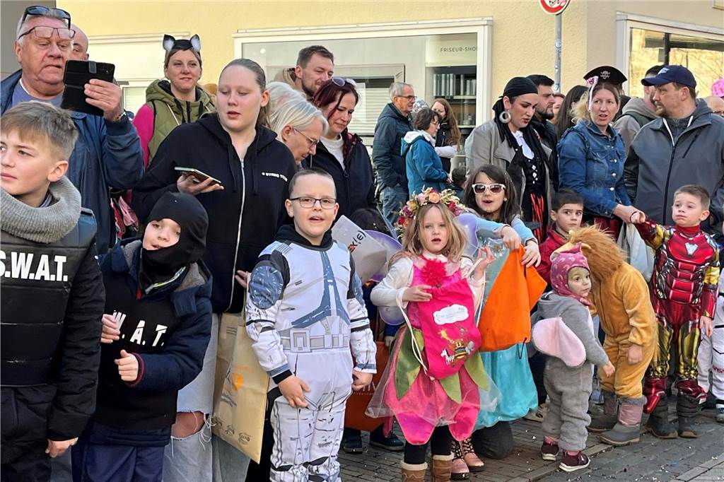 Impressionen vom Rosenmontagszug 2025 in Dorsten