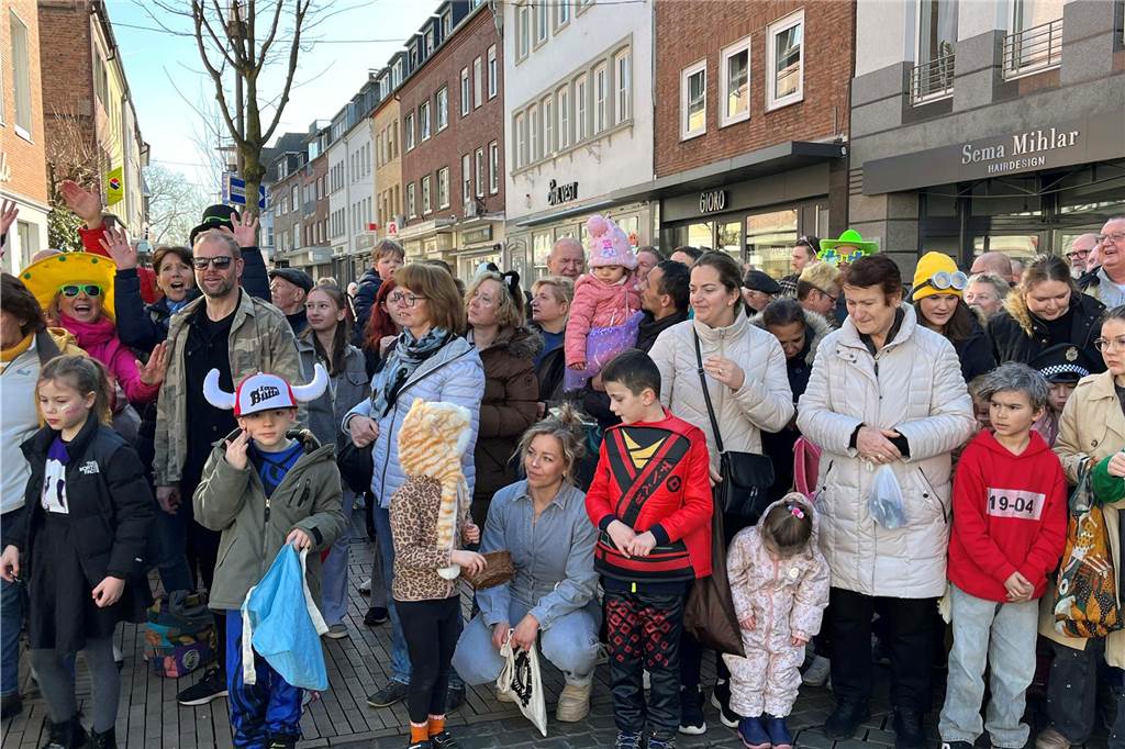 Impressionen vom Rosenmontagszug 2025 in Dorsten