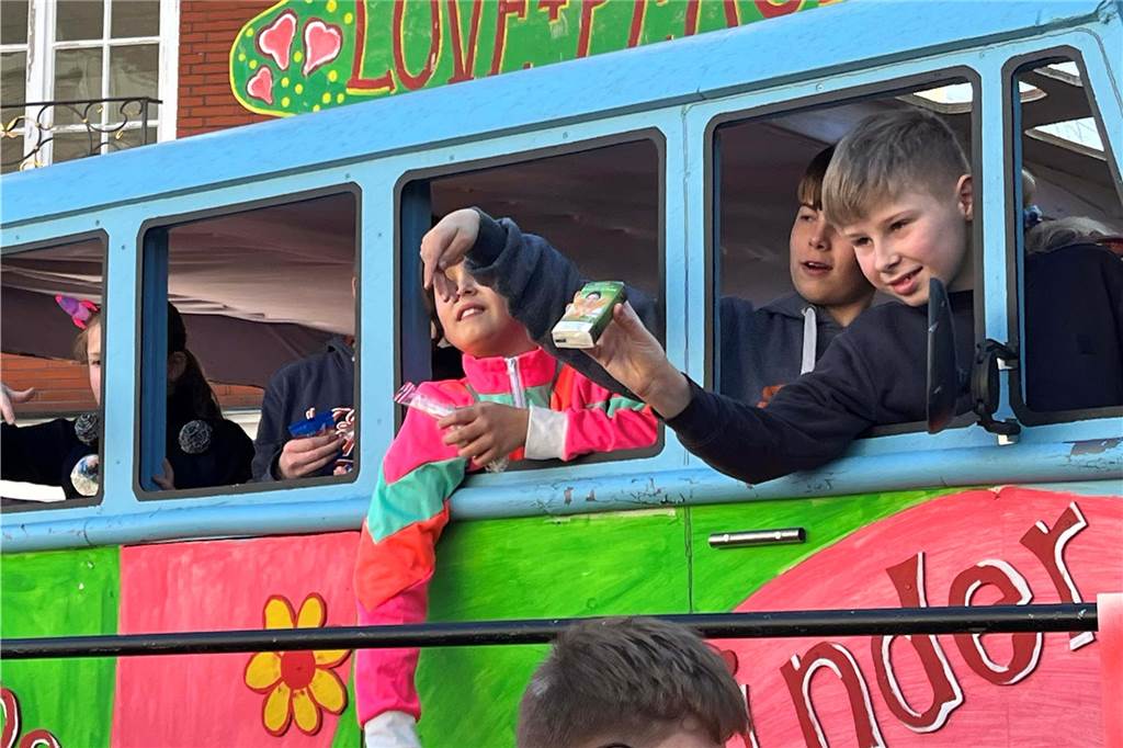 Impressionen vom Rosenmontagszug 2025 in Dorsten