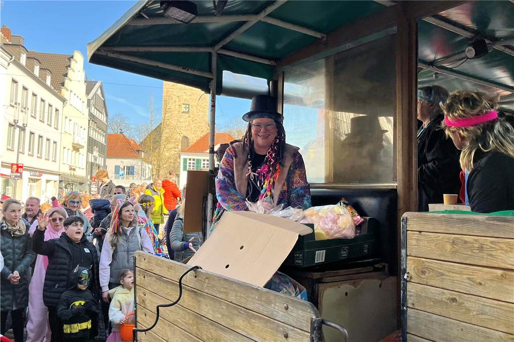 Impressionen vom Rosenmontagszug 2025 in Dorsten