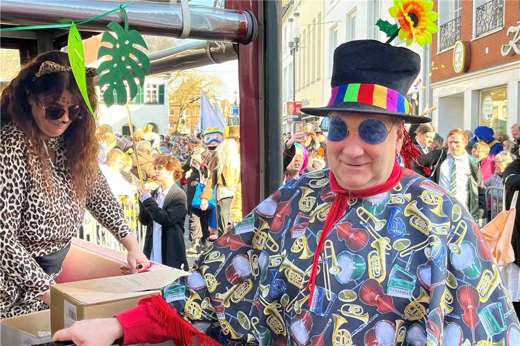 Impressionen vom Rosenmontagszug 2025 in Dorsten