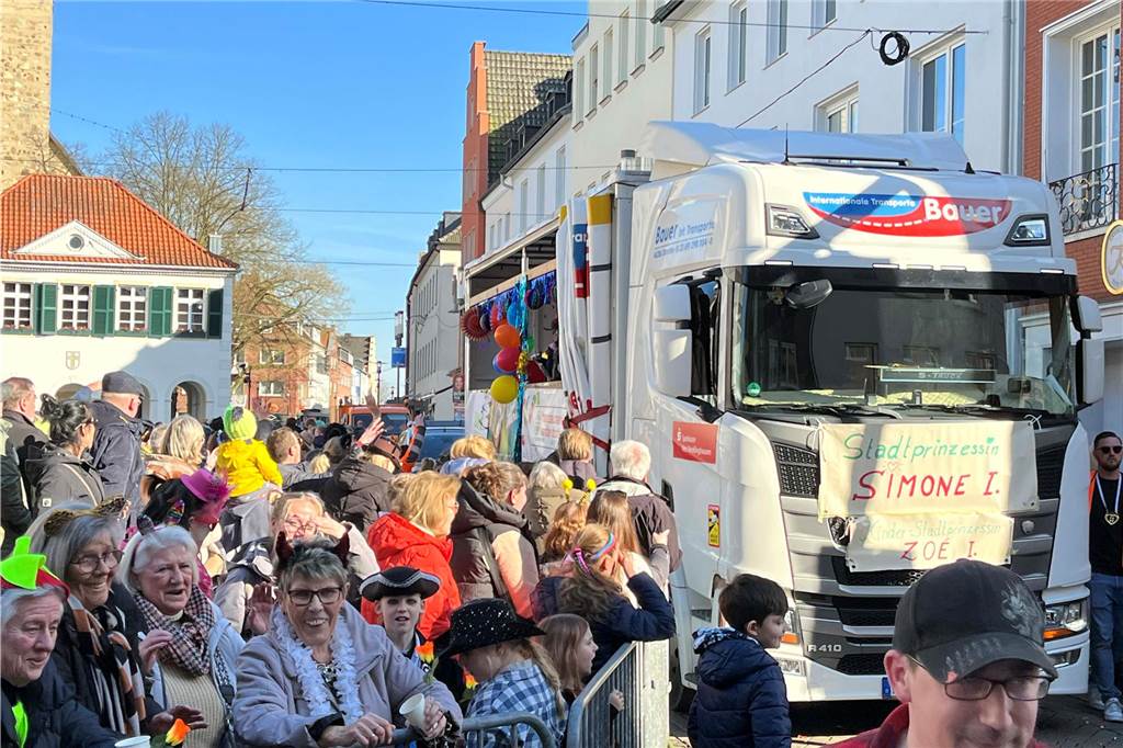Impressionen vom Rosenmontagszug 2025 in Dorsten