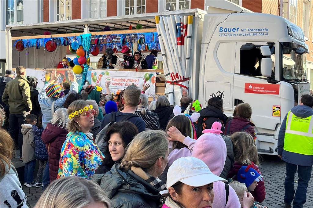 Impressionen vom Rosenmontagszug 2025 in Dorsten