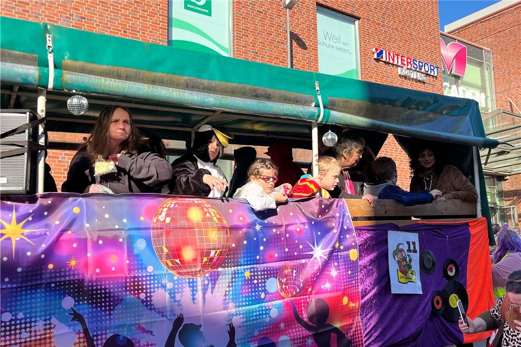 Impressionen vom Rosenmontagszug 2025 in Dorsten