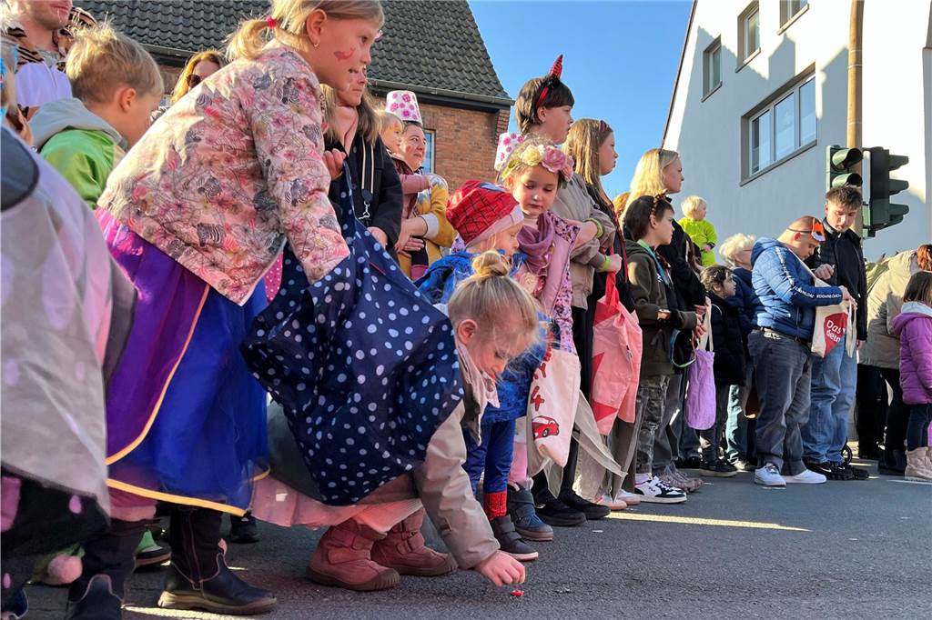 Impressionen vom Rosenmontagszug 2025 in Dorsten