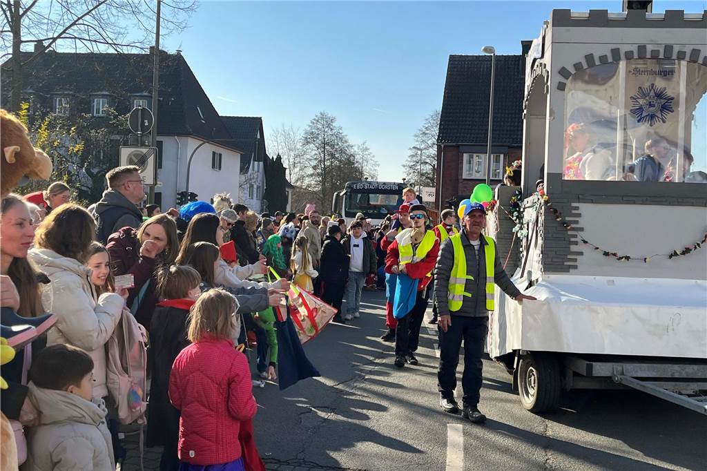 Impressionen vom Rosenmontagszug 2025 in Dorsten