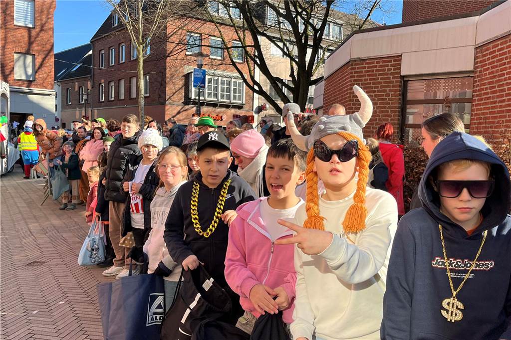 Impressionen vom Rosenmontagszug 2025 in Dorsten