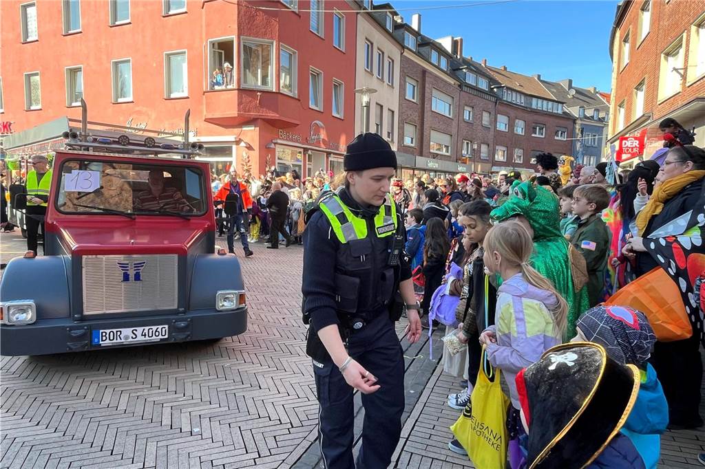 Impressionen vom Rosenmontagszug 2025 in Dorsten