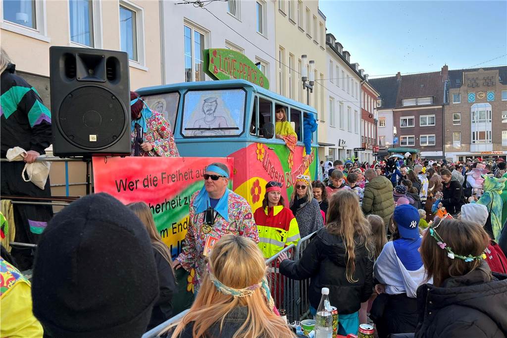 Impressionen vom Rosenmontagszug 2025 in Dorsten