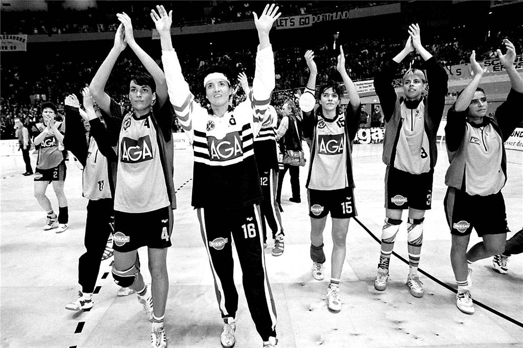 Impressionen vom Spiel der BVB-Handballerinnen 1997 gegen Ljubljana.