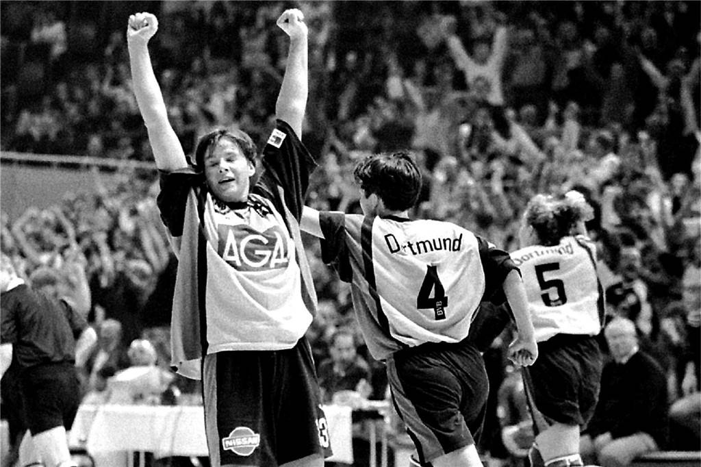 Impressionen vom Spiel der BVB-Handballerinnen 1997 gegen Ljubljana.