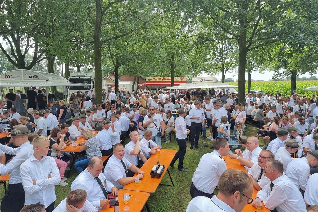 Impressionen vom Vogelschießen der Nienborger Bürgerschützen 2024. 
