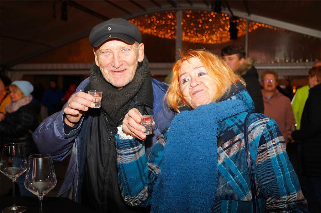 Impressionen vom Winterzauber auf dem Marktplatz in Dorsten mit WirSing