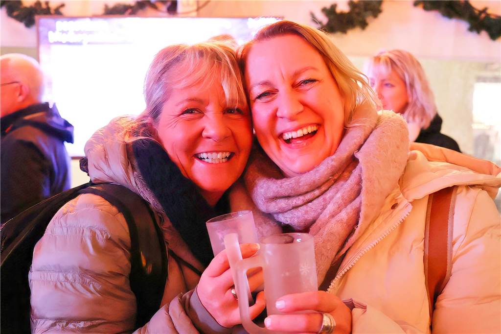 Impressionen vom Winterzauber auf dem Marktplatz in Dorsten mit WirSing