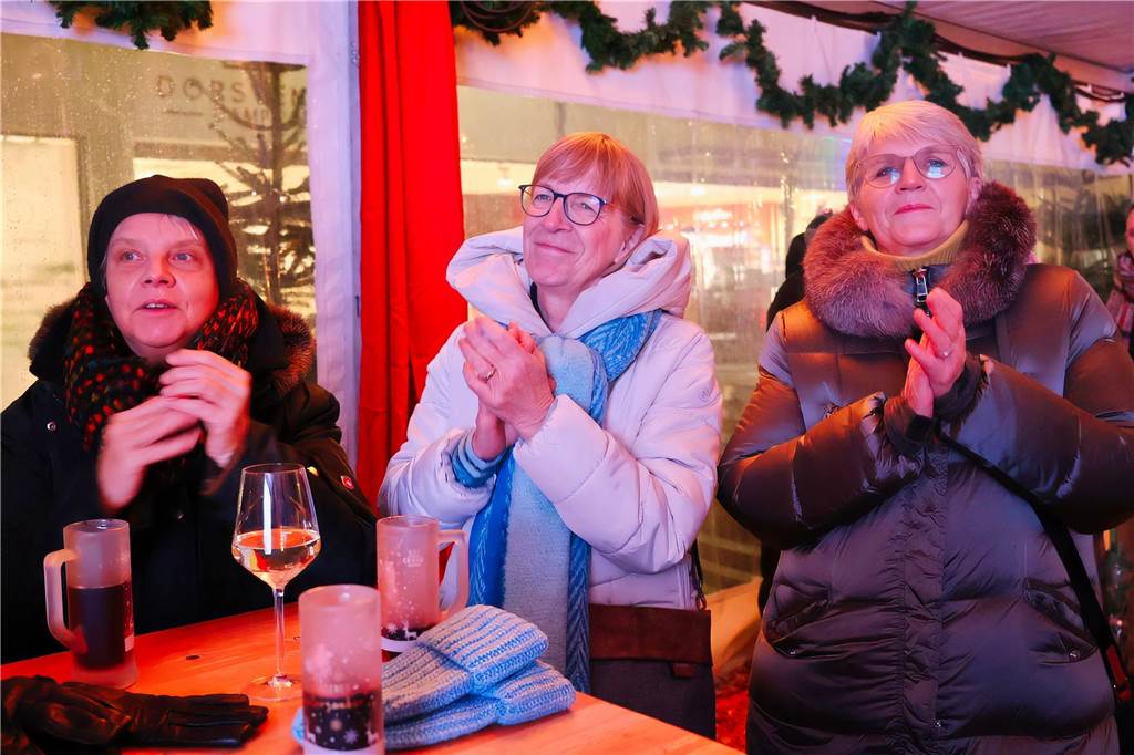 Impressionen vom Winterzauber auf dem Marktplatz in Dorsten mit WirSing