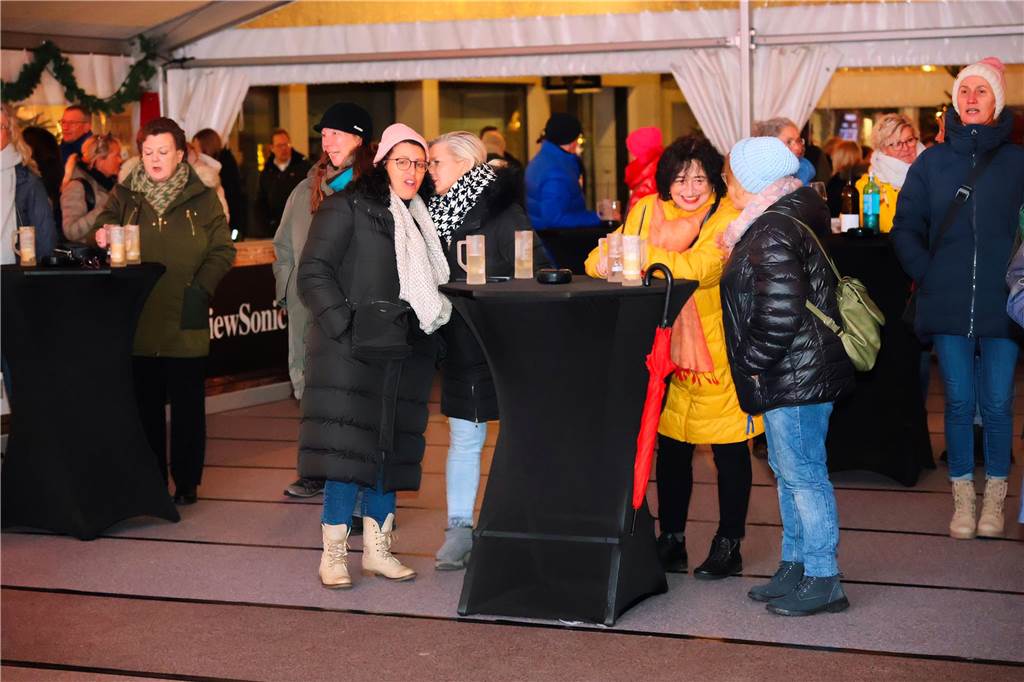 Impressionen vom Winterzauber auf dem Marktplatz in Dorsten mit WirSing