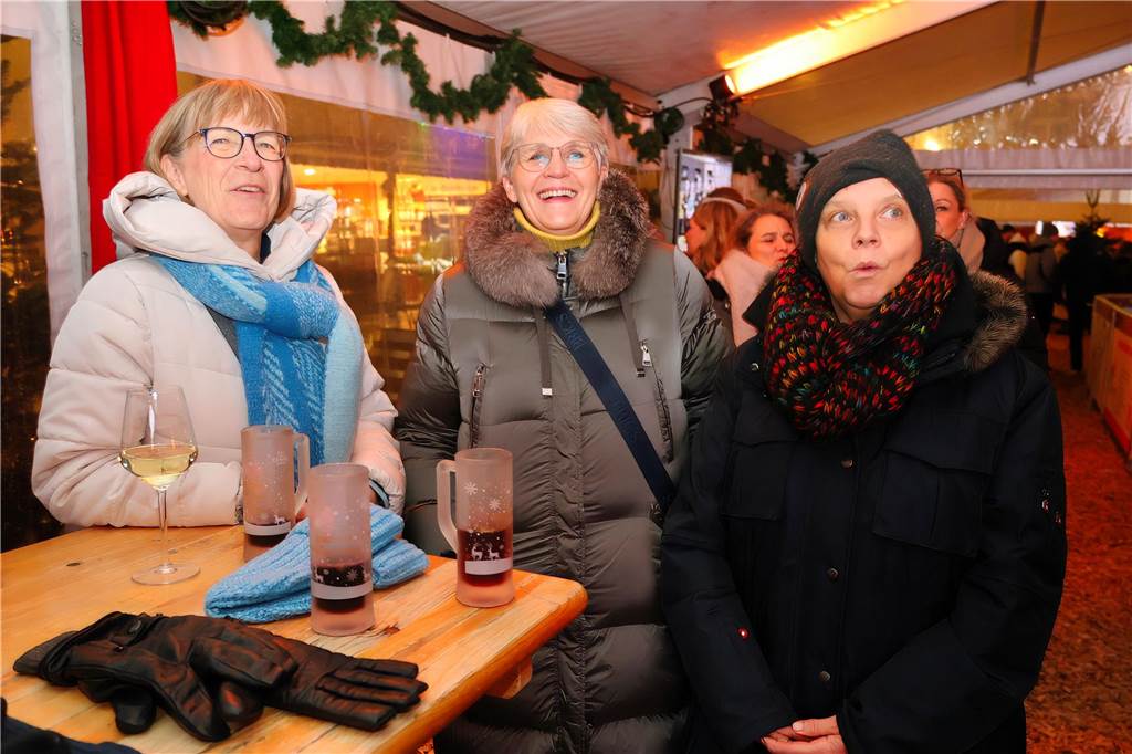 Impressionen vom Winterzauber auf dem Marktplatz in Dorsten mit WirSing