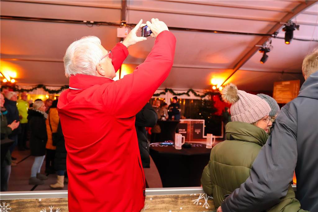 Impressionen vom Winterzauber auf dem Marktplatz in Dorsten mit WirSing