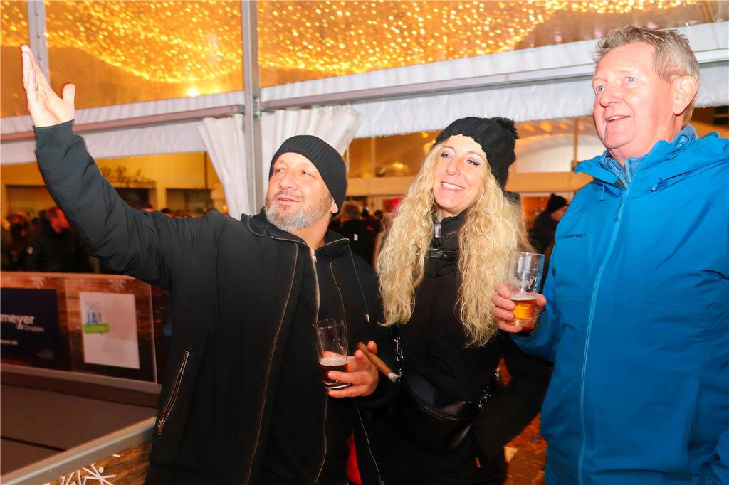Impressionen vom Winterzauber auf dem Marktplatz in Dorsten mit WirSing