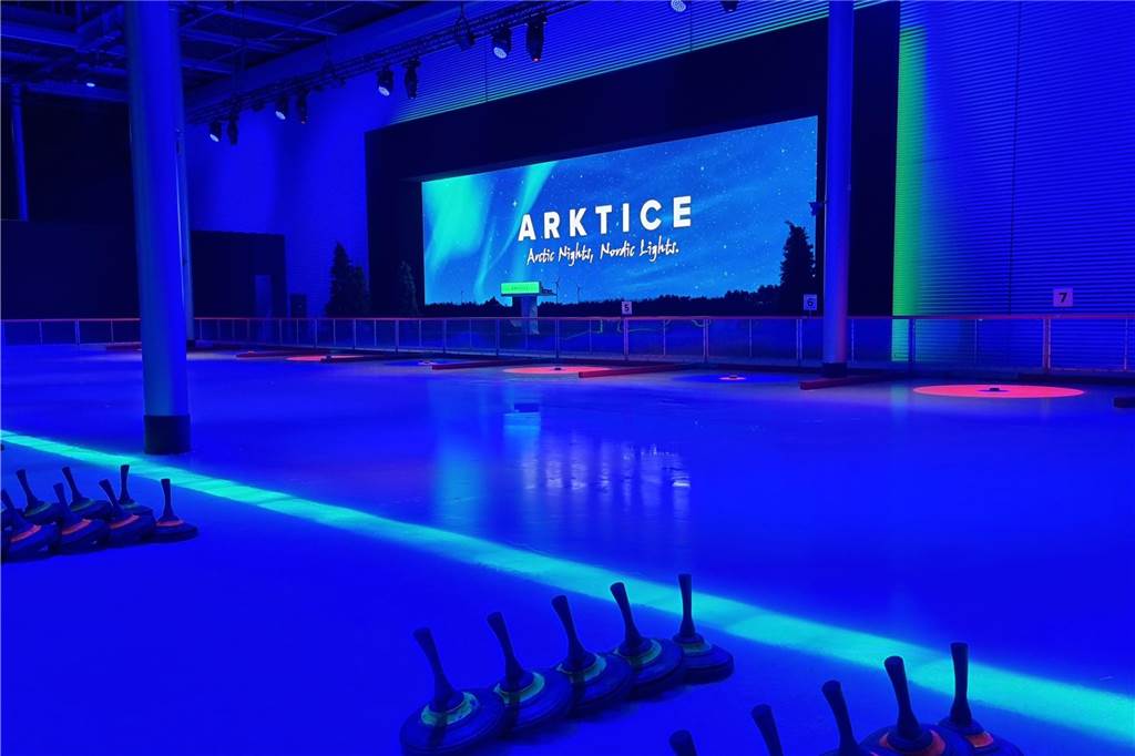 Viele Fotos: Eisstockturnier bei Tobit elektrisiert Teams und Zuschauer c