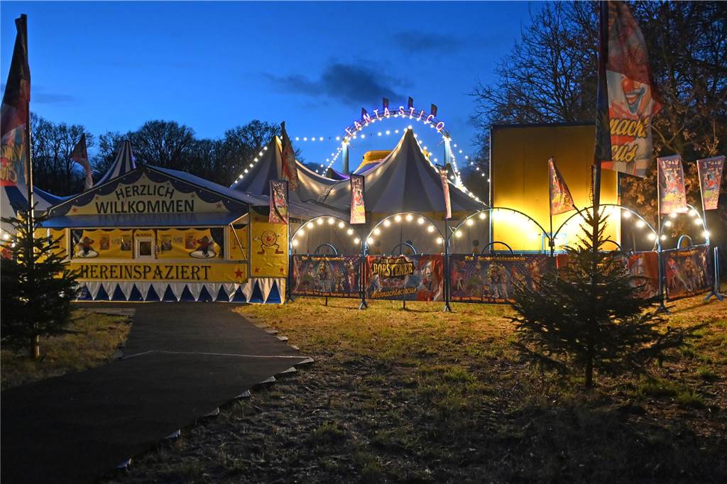 Impressionen von der Premiere des Dorstener Weihnachtscircus'