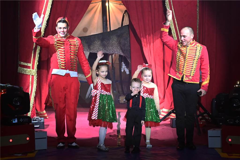 Impressionen von der Premiere des Dorstener Weihnachtscircus'