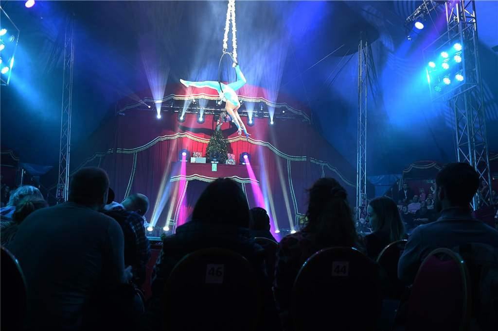 Impressionen von der Premiere des Dorstener Weihnachtscircus'