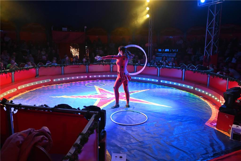 Impressionen von der Premiere des Dorstener Weihnachtscircus'