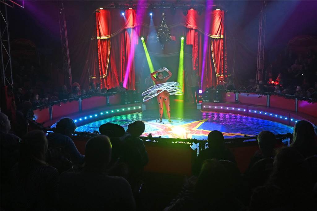 Impressionen von der Premiere des Dorstener Weihnachtscircus'