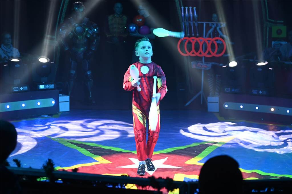 Impressionen von der Premiere des Dorstener Weihnachtscircus'