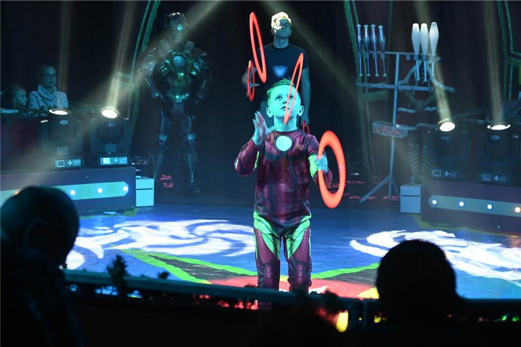Impressionen von der Premiere des Dorstener Weihnachtscircus'