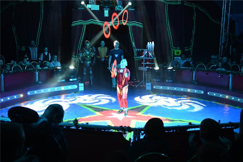 Impressionen von der Premiere des Dorstener Weihnachtscircus'