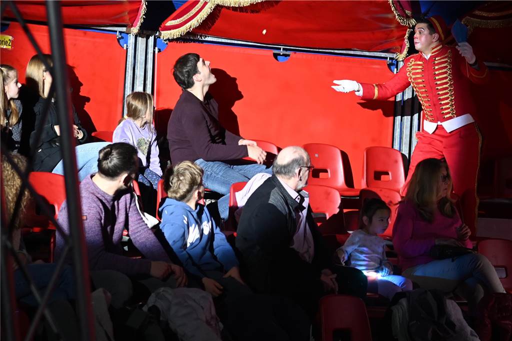 Impressionen von der Premiere des Dorstener Weihnachtscircus'