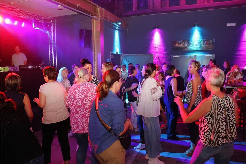 Impressionen von der "Tanzbar - Dorsten tanzt" in der Galerie der Traumfänger Fürst Leopold in Dorsten