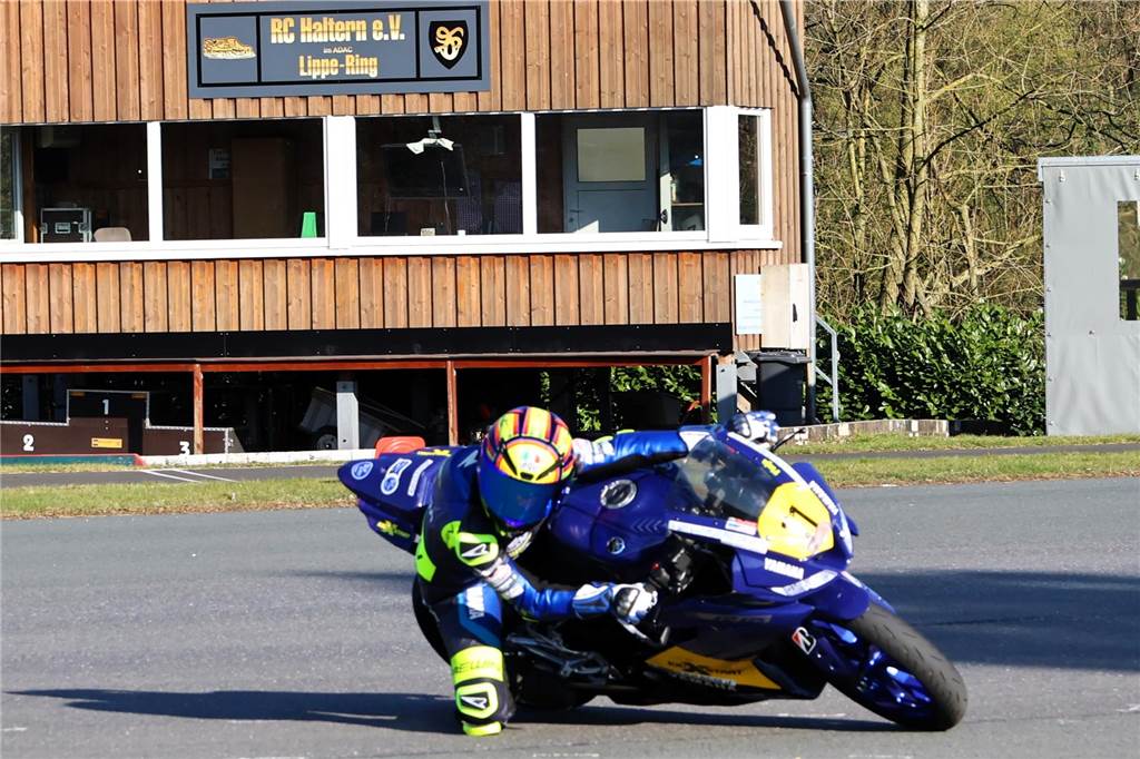 Für die 13-jährige Finja Niehues geht ein Traum in Erfüllung: „Mit dem Roller zur Kita gebracht“ Finja Niehues trainiert beim Rallyeclub Haltern