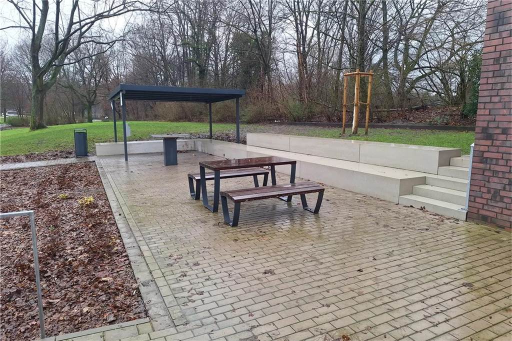 Grillen in Bottrop und Kirchhellen: Hier darf man die Kohle anzünden In Batenbrock hat man auf das fehlende Angebot reagiert und einen eigenen Grillplatz eingerichtet.