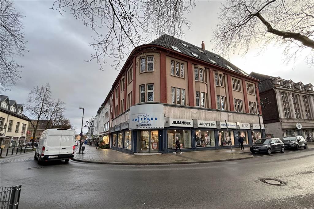 Außenansicht des Hauses in Dortmund-Mengede, in dem der Salon von Coiffeur Schäfer untergebracht ist.
