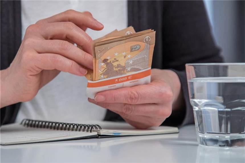 Für wen sich freiwillige Rentenbeiträge wirklich lohnen In bestimmten Fällen kann es sich lohnen, freiwillige Beiträge in die Rentenversicherung zu zahlen. Damit kann nicht nur die Rente erhöht werden, sondern auch bestimmte Wartezeiten erfüllt werden. Foto: Christin Klose