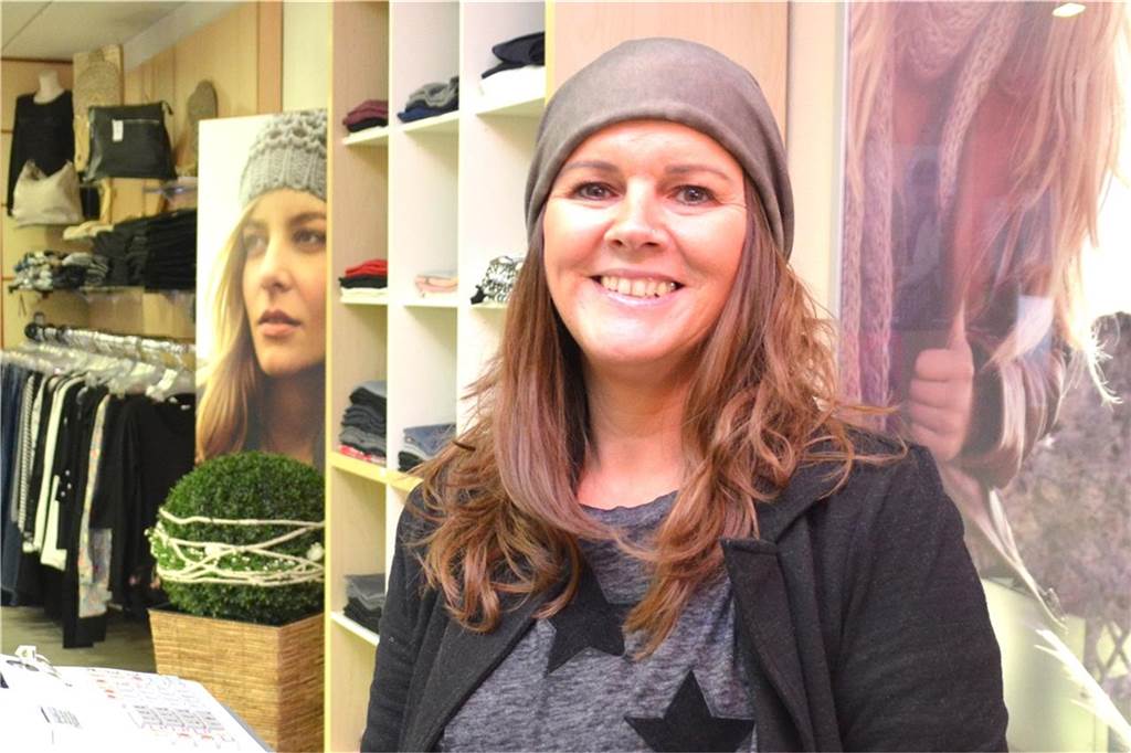 Corona-Lockdown verlängert: Dortmunds Händler hoffen auf den Februar In Birgit Schachtsiecks Boutique "La Via" stapelt sich georderte Winter- und Frühjahrsware. Sie hofft nach Ende des Lockdowns auf ein paar kalte Tage im Februar.