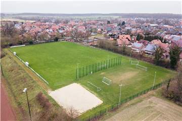 In Capelle gibt es aktuell einen Rasen- und einen Aschenplatz. Jetzt gibt es Pläne, aus dem Rasenplatz ein kleines Wohngebiet zu machen.
